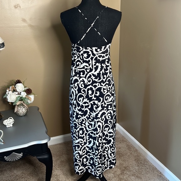Vintage 90’s Cross Back Tilip Hem Slip Dress; Bold Graphic Black and White - Picture 8 of 9